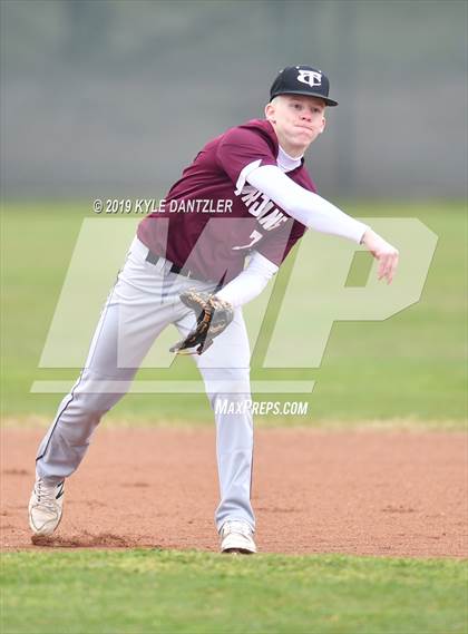 Thumbnail 3 in Whitewright vs Cumby (Blue Ridge Tournament) photogallery.