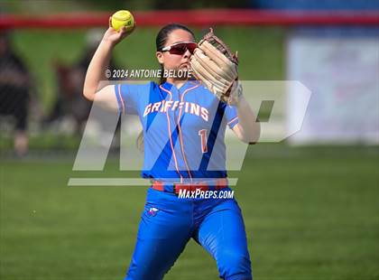 Thumbnail 3 in Mater Dei @ Los Alamitos photogallery.
