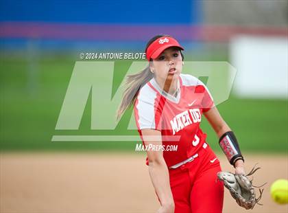 Thumbnail 2 in Mater Dei @ Los Alamitos photogallery.