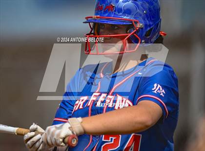 Thumbnail 3 in Mater Dei @ Los Alamitos photogallery.