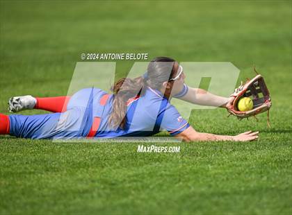 Thumbnail 2 in Mater Dei @ Los Alamitos photogallery.
