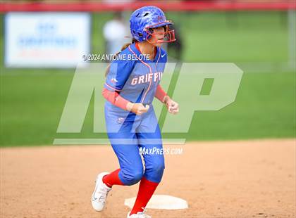 Thumbnail 1 in Mater Dei @ Los Alamitos photogallery.