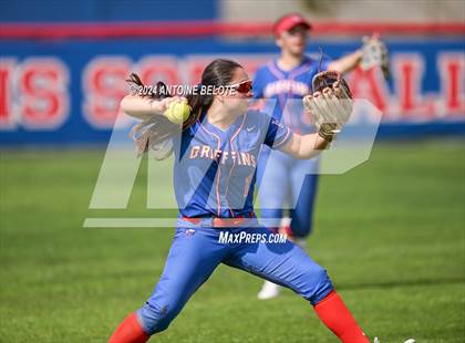 Thumbnail 1 in Mater Dei @ Los Alamitos photogallery.