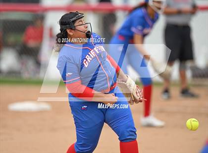 Thumbnail 1 in Mater Dei @ Los Alamitos photogallery.