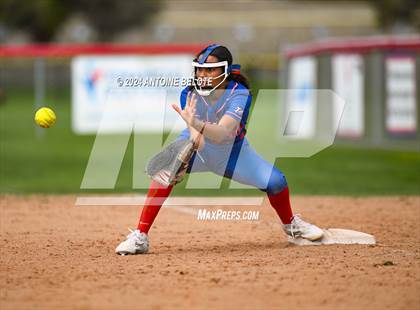 Thumbnail 2 in Mater Dei @ Los Alamitos photogallery.