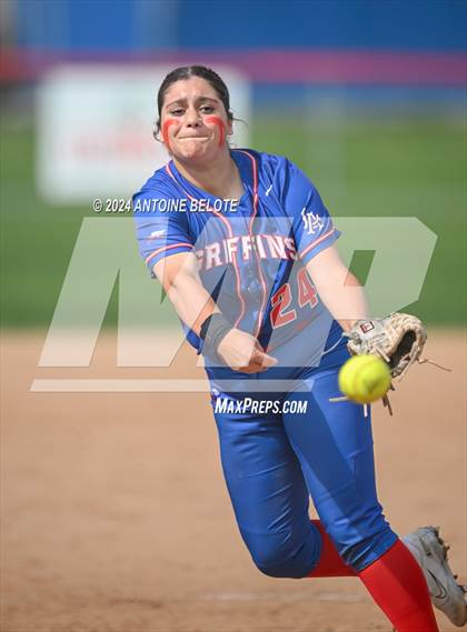 Thumbnail 2 in Mater Dei @ Los Alamitos photogallery.