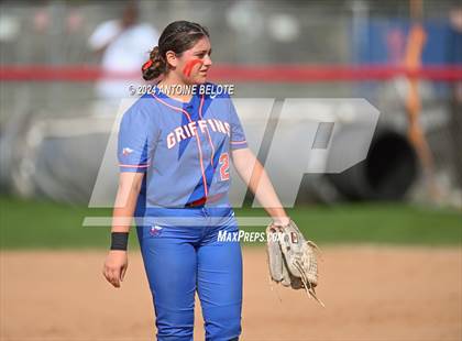 Thumbnail 2 in Mater Dei @ Los Alamitos photogallery.