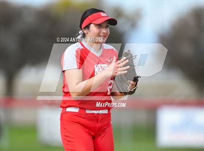 Thumbnail 3 in Mater Dei @ Los Alamitos photogallery.