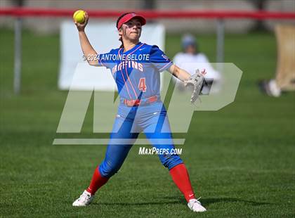 Thumbnail 3 in Mater Dei @ Los Alamitos photogallery.