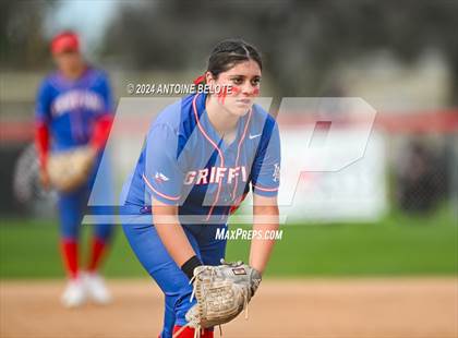 Thumbnail 1 in Mater Dei @ Los Alamitos photogallery.