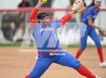 Thumbnail 3 in Mater Dei @ Los Alamitos photogallery.
