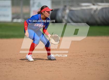 Thumbnail 1 in Mater Dei @ Los Alamitos photogallery.