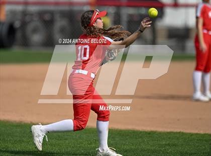 Thumbnail 2 in Mater Dei @ Los Alamitos photogallery.
