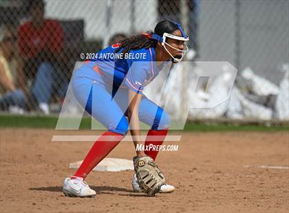 Thumbnail 3 in Mater Dei @ Los Alamitos photogallery.