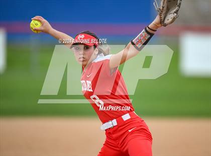 Thumbnail 1 in Mater Dei @ Los Alamitos photogallery.