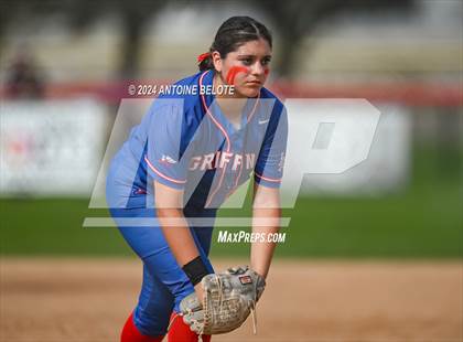 Thumbnail 2 in Mater Dei @ Los Alamitos photogallery.