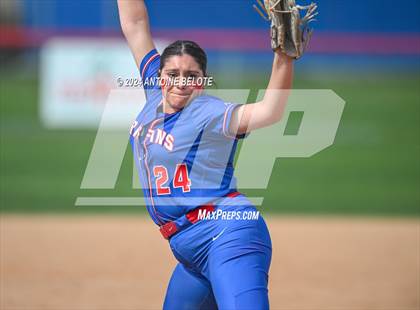 Thumbnail 3 in Mater Dei @ Los Alamitos photogallery.