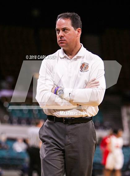 Thumbnail 2 in Regis Jesuit vs. Lakewood (CHSAA 5A Final Four) photogallery.