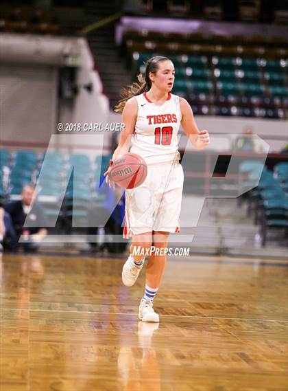 Thumbnail 2 in Regis Jesuit vs. Lakewood (CHSAA 5A Final Four) photogallery.