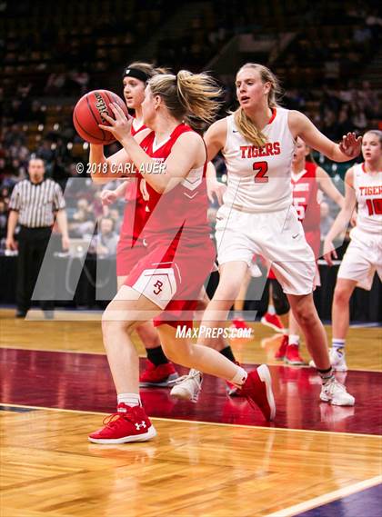 Thumbnail 1 in Regis Jesuit vs. Lakewood (CHSAA 5A Final Four) photogallery.