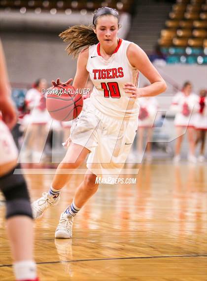 Thumbnail 1 in Regis Jesuit vs. Lakewood (CHSAA 5A Final Four) photogallery.