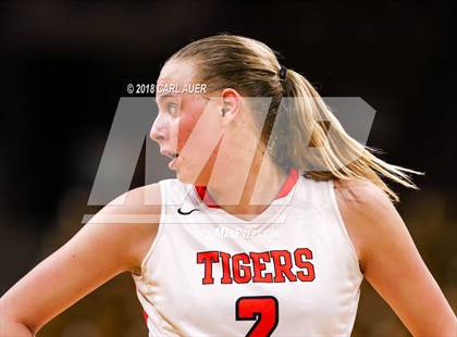 Thumbnail 1 in Regis Jesuit vs. Lakewood (CHSAA 5A Final Four) photogallery.