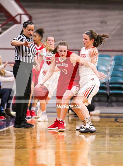 Thumbnail 3 in Regis Jesuit vs. Lakewood (CHSAA 5A Final Four) photogallery.