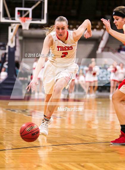 Thumbnail 1 in Regis Jesuit vs. Lakewood (CHSAA 5A Final Four) photogallery.