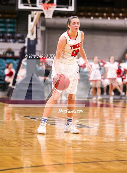 Thumbnail 1 in Regis Jesuit vs. Lakewood (CHSAA 5A Final Four) photogallery.