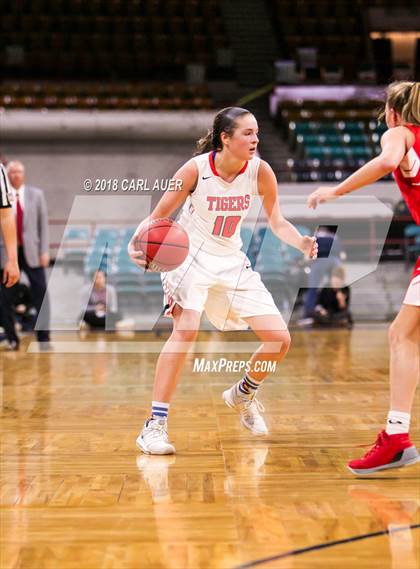 Thumbnail 2 in Regis Jesuit vs. Lakewood (CHSAA 5A Final Four) photogallery.