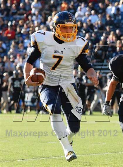 Thumbnail 1 in Archbishop Moeller vs. Lakota East (OHSAA D1 Region 4 Playoffs) photogallery.