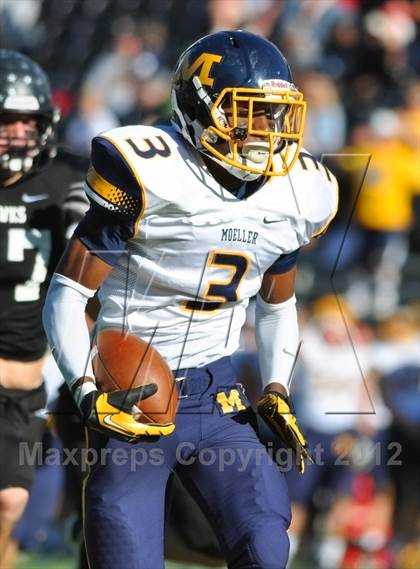 Thumbnail 3 in Archbishop Moeller vs. Lakota East (OHSAA D1 Region 4 Playoffs) photogallery.