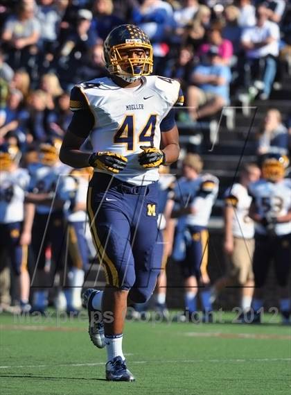 Thumbnail 1 in Archbishop Moeller vs. Lakota East (OHSAA D1 Region 4 Playoffs) photogallery.