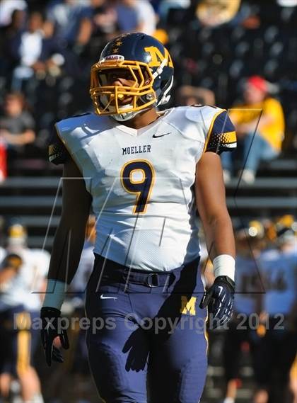 Thumbnail 2 in Archbishop Moeller vs. Lakota East (OHSAA D1 Region 4 Playoffs) photogallery.