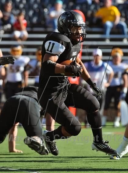 Thumbnail 3 in Archbishop Moeller vs. Lakota East (OHSAA D1 Region 4 Playoffs) photogallery.