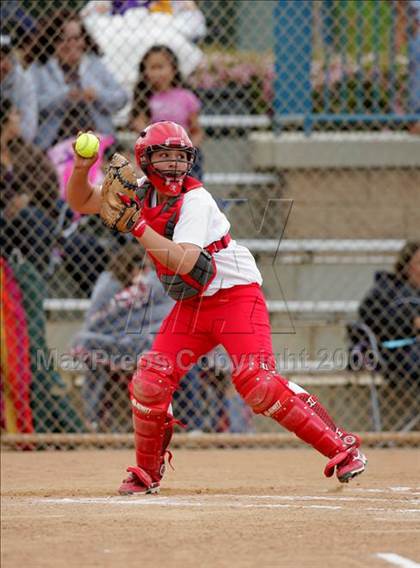 Thumbnail 3 in Corona vs. Norwalk photogallery.