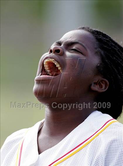 Thumbnail 3 in Corona vs. Norwalk photogallery.