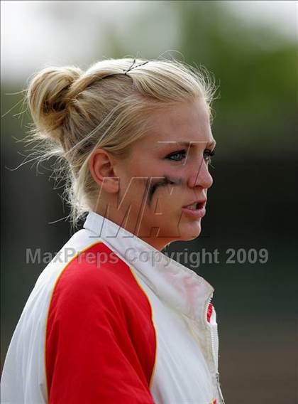 Thumbnail 2 in Corona vs. Norwalk photogallery.