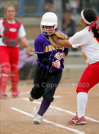 Thumbnail 3 in Corona vs. Norwalk photogallery.