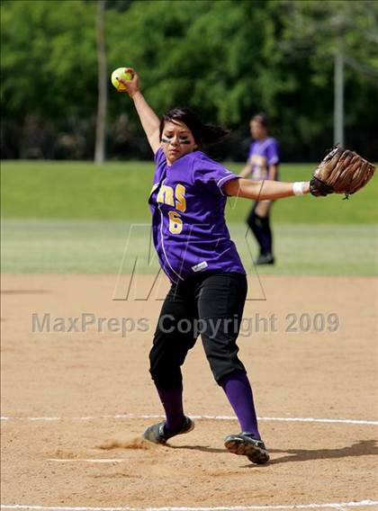 Thumbnail 1 in Corona vs. Norwalk photogallery.