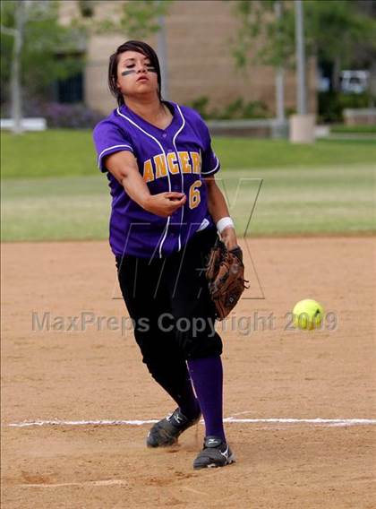 Thumbnail 3 in Corona vs. Norwalk photogallery.