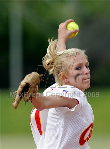 Thumbnail 3 in Corona vs. Norwalk photogallery.