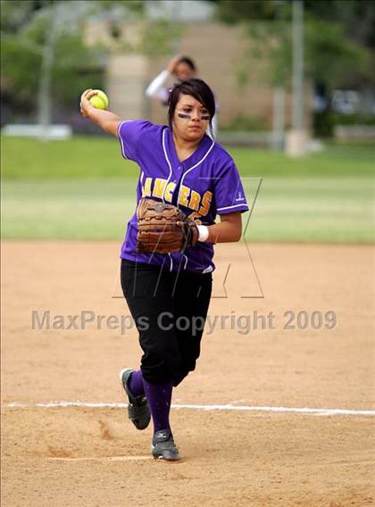 Thumbnail 1 in Corona vs. Norwalk photogallery.
