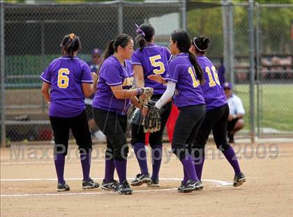 Thumbnail 3 in Corona vs. Norwalk photogallery.