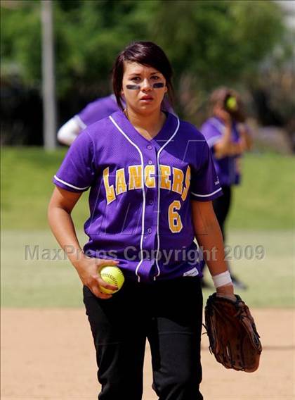 Thumbnail 1 in Corona vs. Norwalk photogallery.