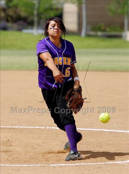 Thumbnail 3 in Corona vs. Norwalk photogallery.