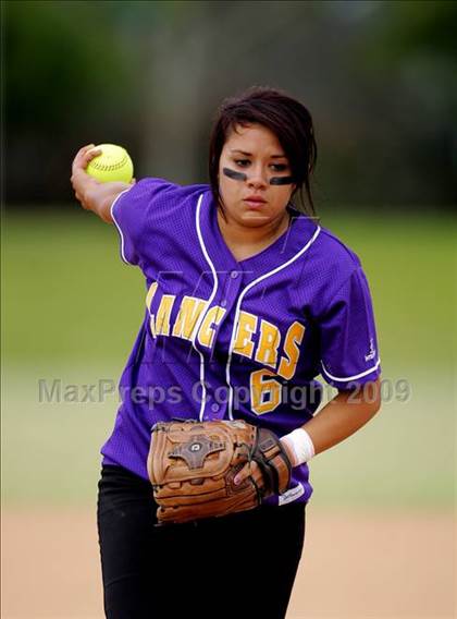 Thumbnail 1 in Corona vs. Norwalk photogallery.