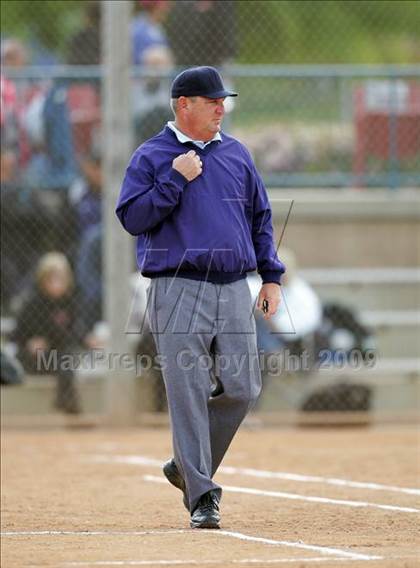 Thumbnail 2 in Corona vs. Norwalk photogallery.