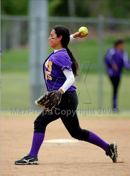 Thumbnail 1 in Corona vs. Norwalk photogallery.