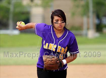 Thumbnail 1 in Corona vs. Norwalk photogallery.